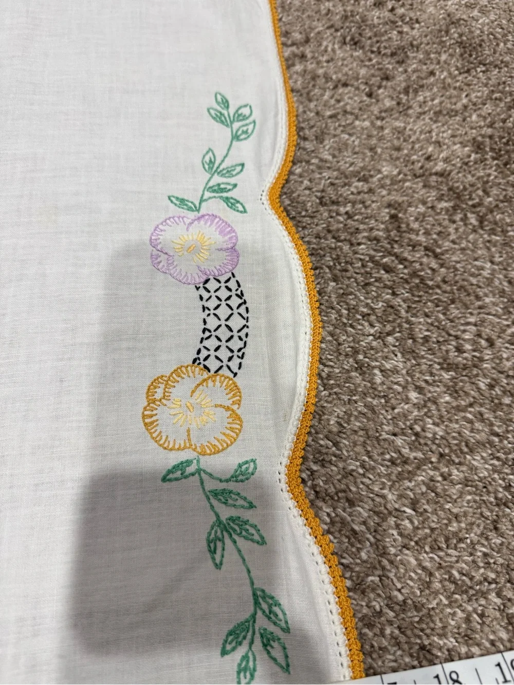 Vintage Embroidered Floral Dresser Scarf Table Runner Crochet Trim 40x17